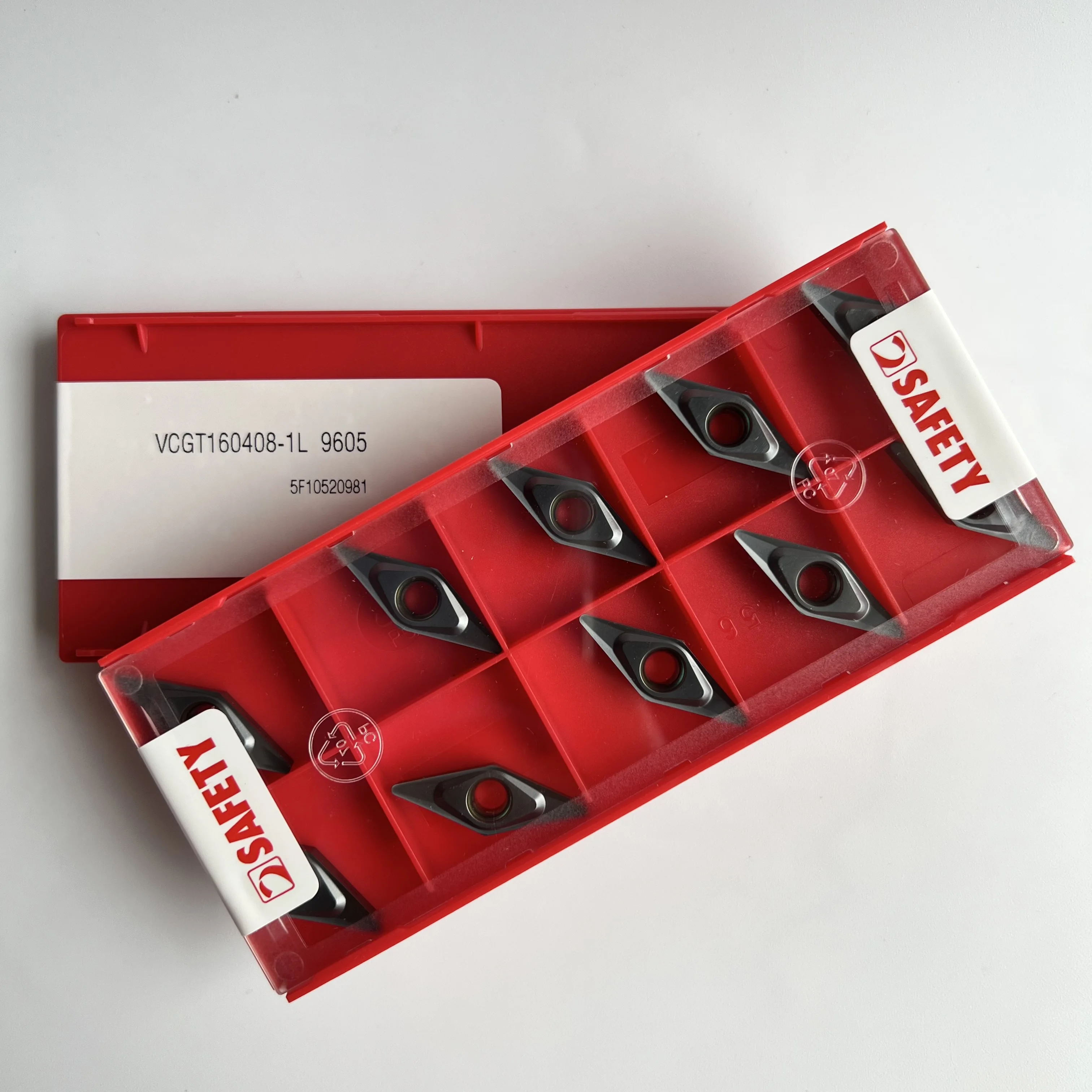 

Hard alloy cutting blades VCGT110304-1L 9605