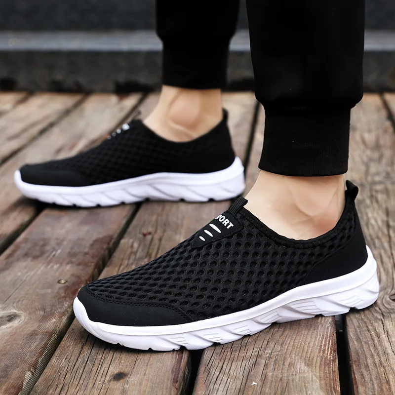 

Breathable Men's Casual Sneakers Lightweight Men Vulcanized Shoes Outdoor Male Loafers Soft Big Size Casual Shoes Non-slip Flats
