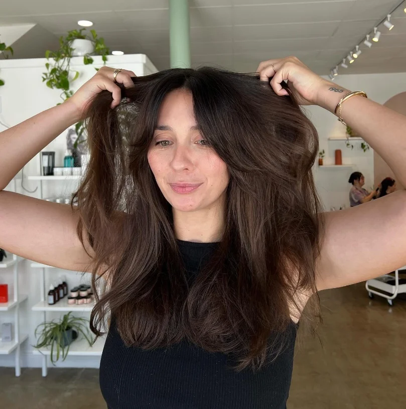 

Long Dark Roots Wig Straight Layered Synthetic Wigs with Dark Brown Highlights Middle Wigs for Black Women Daily Party Hair