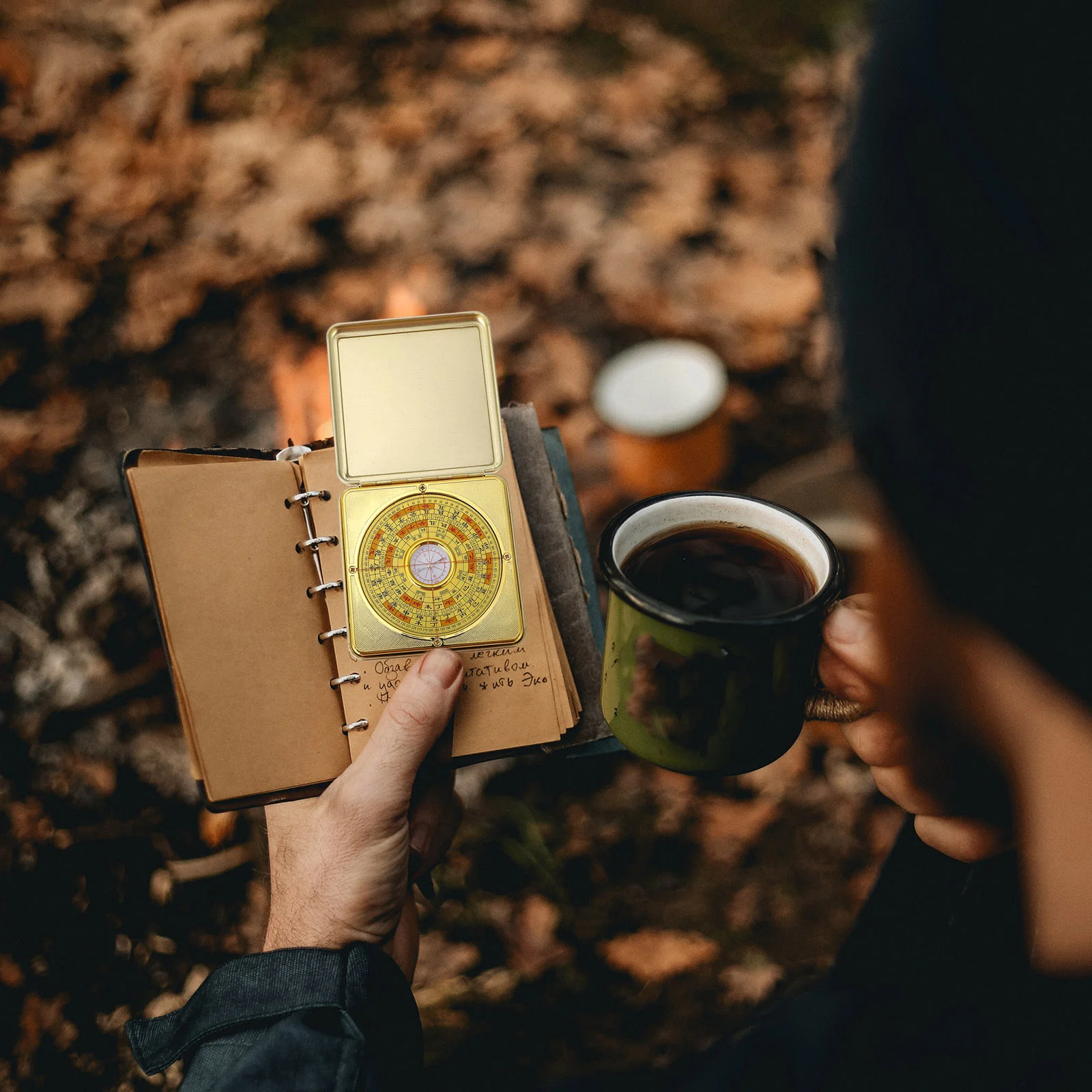 

Feng Shui Pan Multiuse Compass Flipping Cover Square Design Portable for Hiking Camping Survival Outdoor Activities Gift