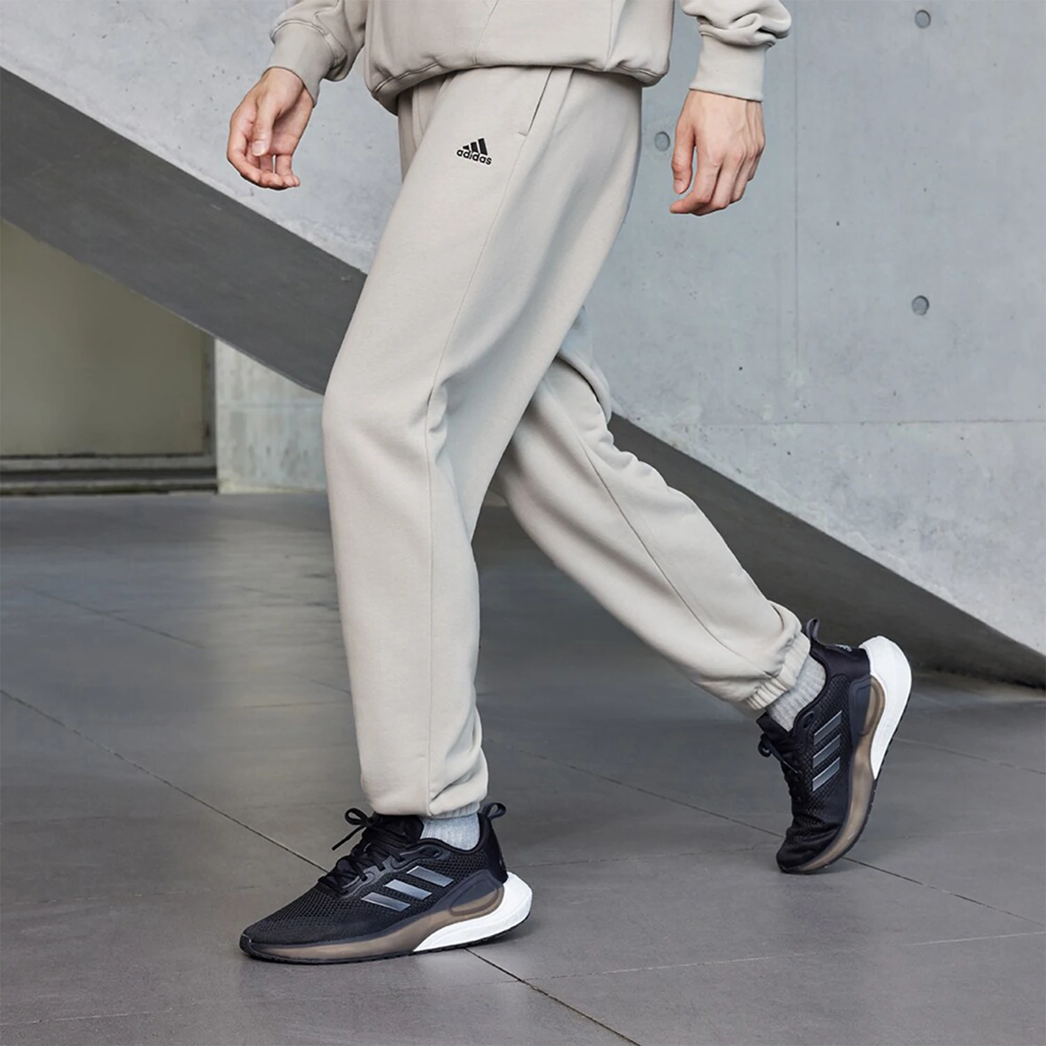 

Adidas genuine autumn unisex loose casual sports pants IV7591