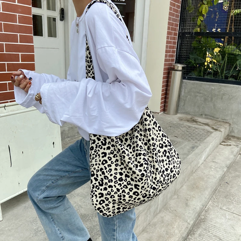 Modern Leopard Print Messenger Bag Single Shoulder Canvas Bag for Female Student Diagonal Large Capacity Straddle Bag