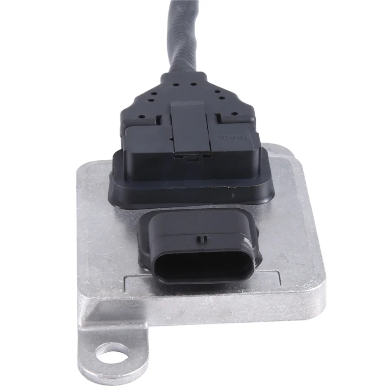 

NOX Sensor For Mercedes-Benz TRUCK W166 W172 W205 W221 W251 W212 W207 W906 A0009053403 5WK96681D