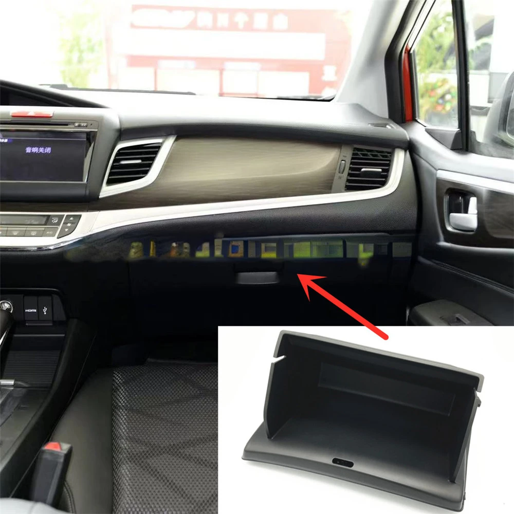 Applicable to the clutch handle of glove compartment storage box assembly for the front of the Jed model year 13-14-15-16-17-18