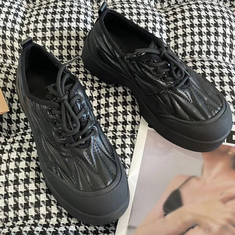 Thick soled small leather shoes for women in spring 2024, new thick heel lace up single shoes, spring and autumn sports shoes