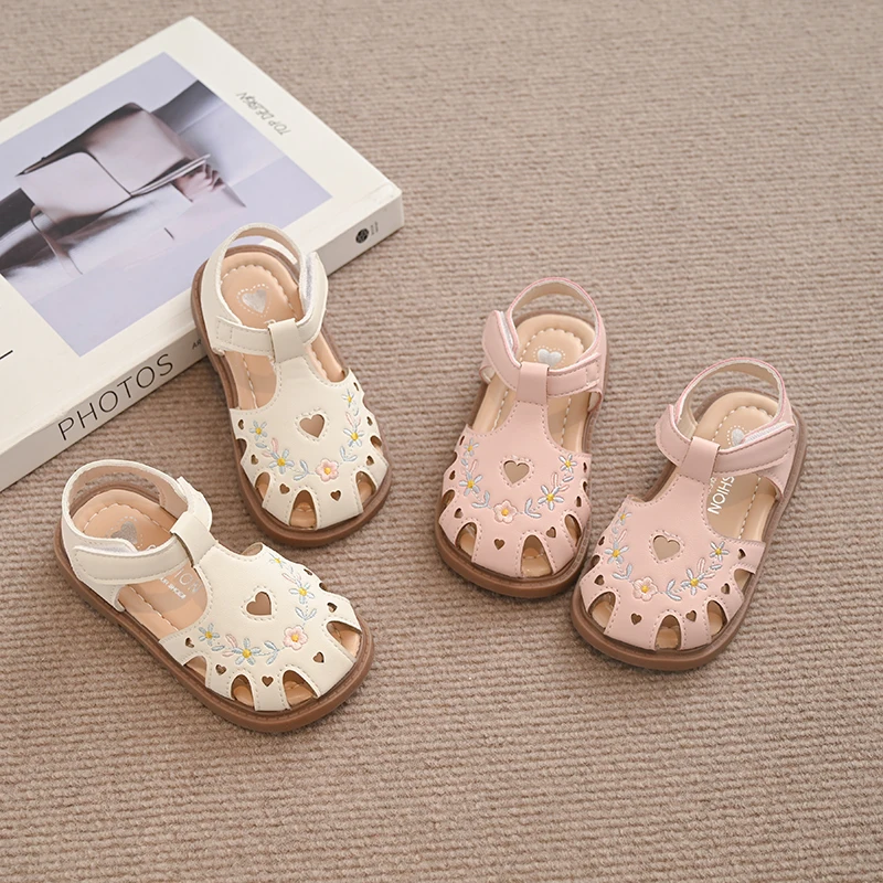 Girl's Sandals Closed Toe Floral Embroidery Heart Cutout Kids Summer Shoes Toddler Breathable Anti-slip Children Sandal 22-31