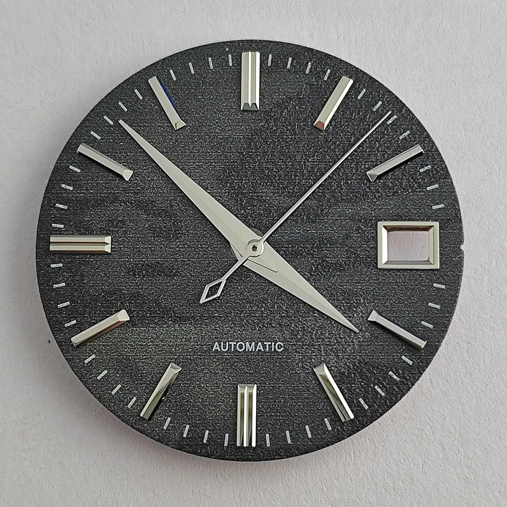 Quadrante dell'orologio NH35 da 28,5 mm di alta qualità adatto per lo strumento di riparazione degli accessori dell'orologio con movimento NH35 NH36