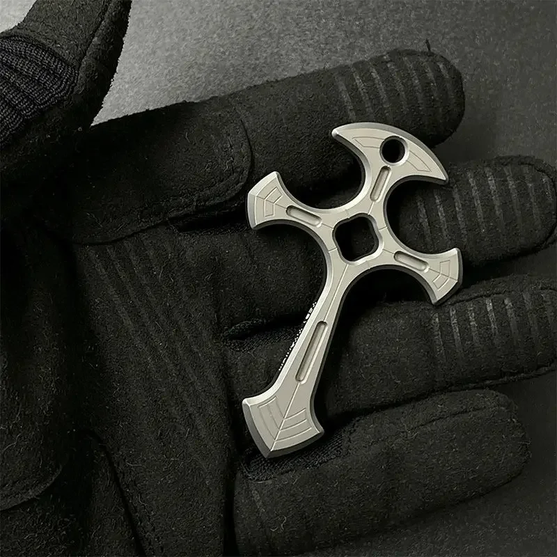 Collana con croce multifunzione in lega di zinco EDC per esterni con catena Strumenti con ciondolo tattico Regalo creativo da uomo