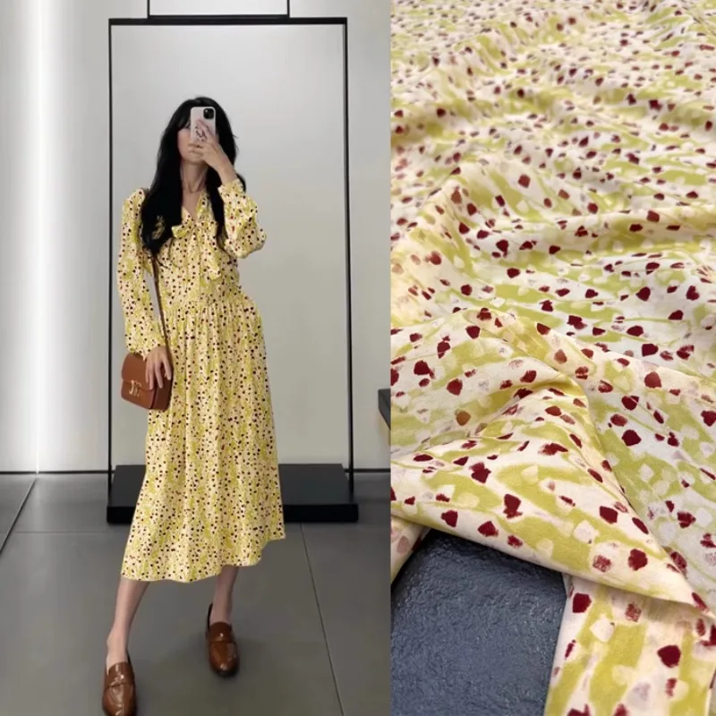 

Cute Printed Thin Silk Crepe de Chine Fabric for DIY Sewing Summer Dress Pants Skirt Pajamas Silk Fabric 140CM Wide 18MM R2535