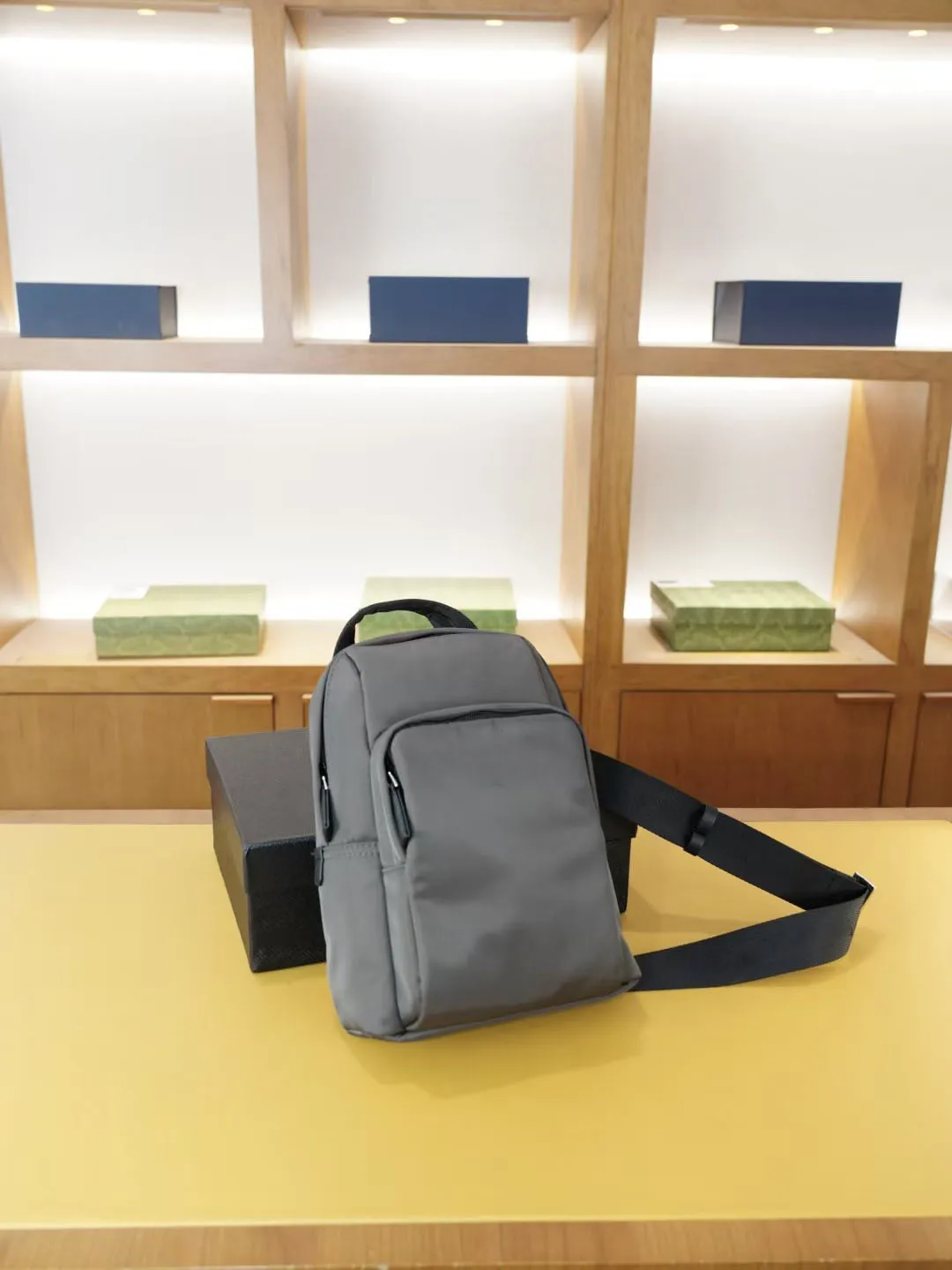 최고급 디자이너 품질 남성용 천연 가죽 체스트 백 최고급 소가죽 슬링 숄더백 레저 트렌드 소형 크로스바디 백17