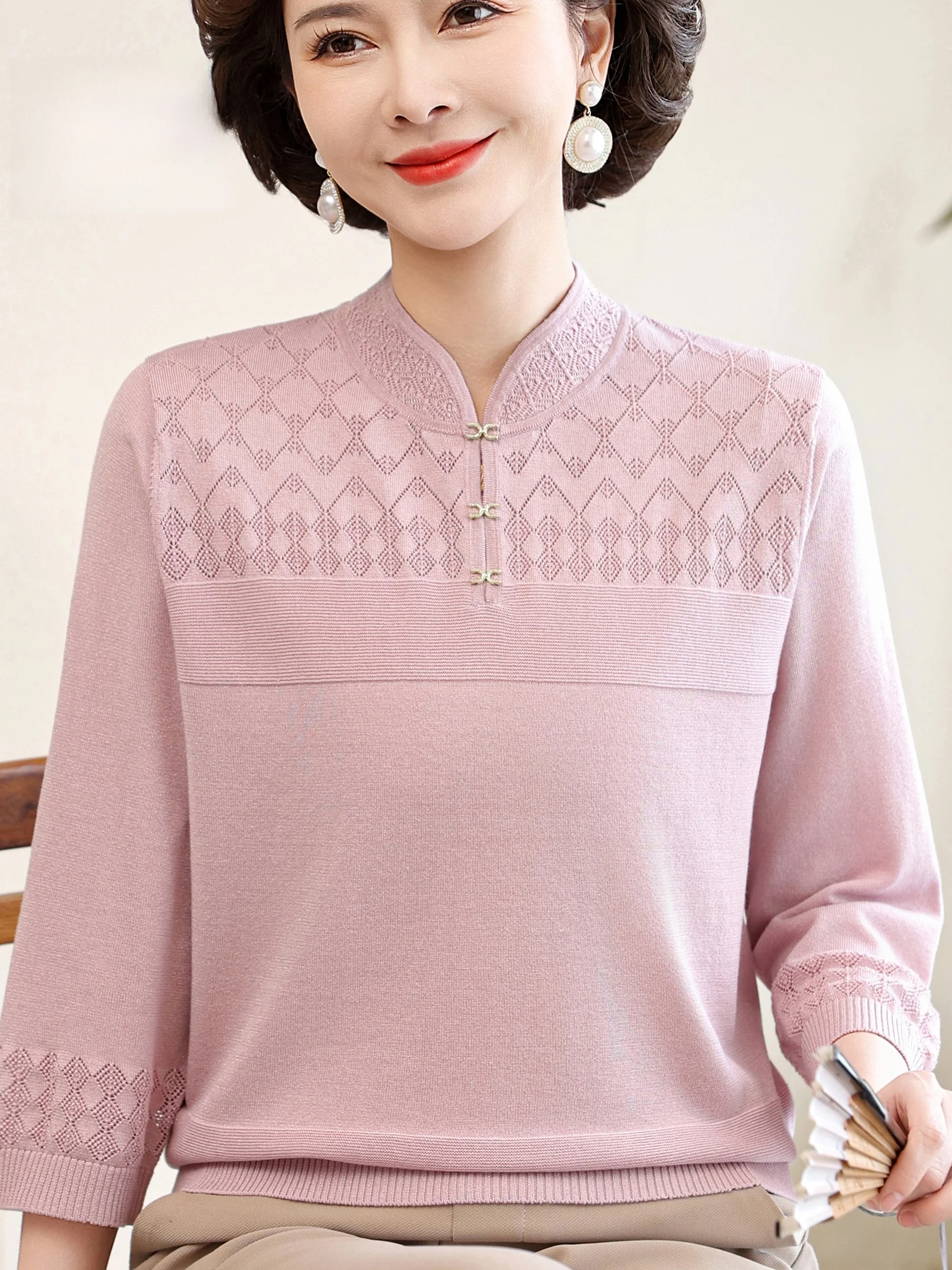 

Модный вязаный топ с рукавом три четверти, тонкий, с китайским воротником, для женщин среднего и старшего возраста, летний.