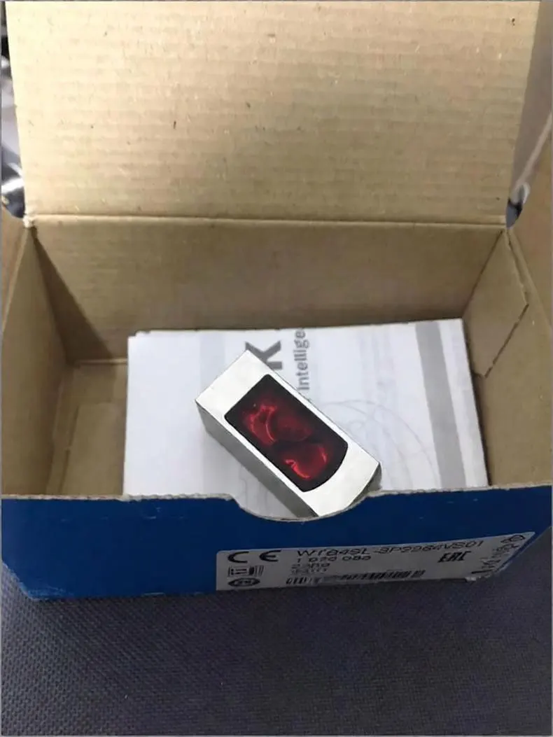 100% New and Original WTB4SL-3P2264VS01 photoelectric switch FedEx /UPS fast delivery Warranty One-year