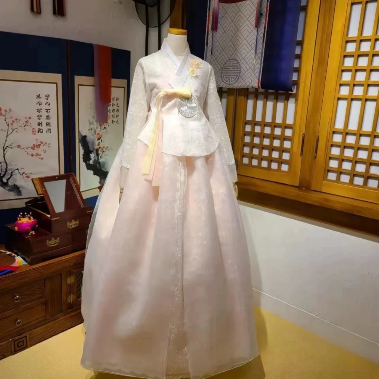 

Hanbok Yanji корейский Костюм аристократическая Принцесса в древнем стиле фото Новый древний дворец Корейская версия костюма