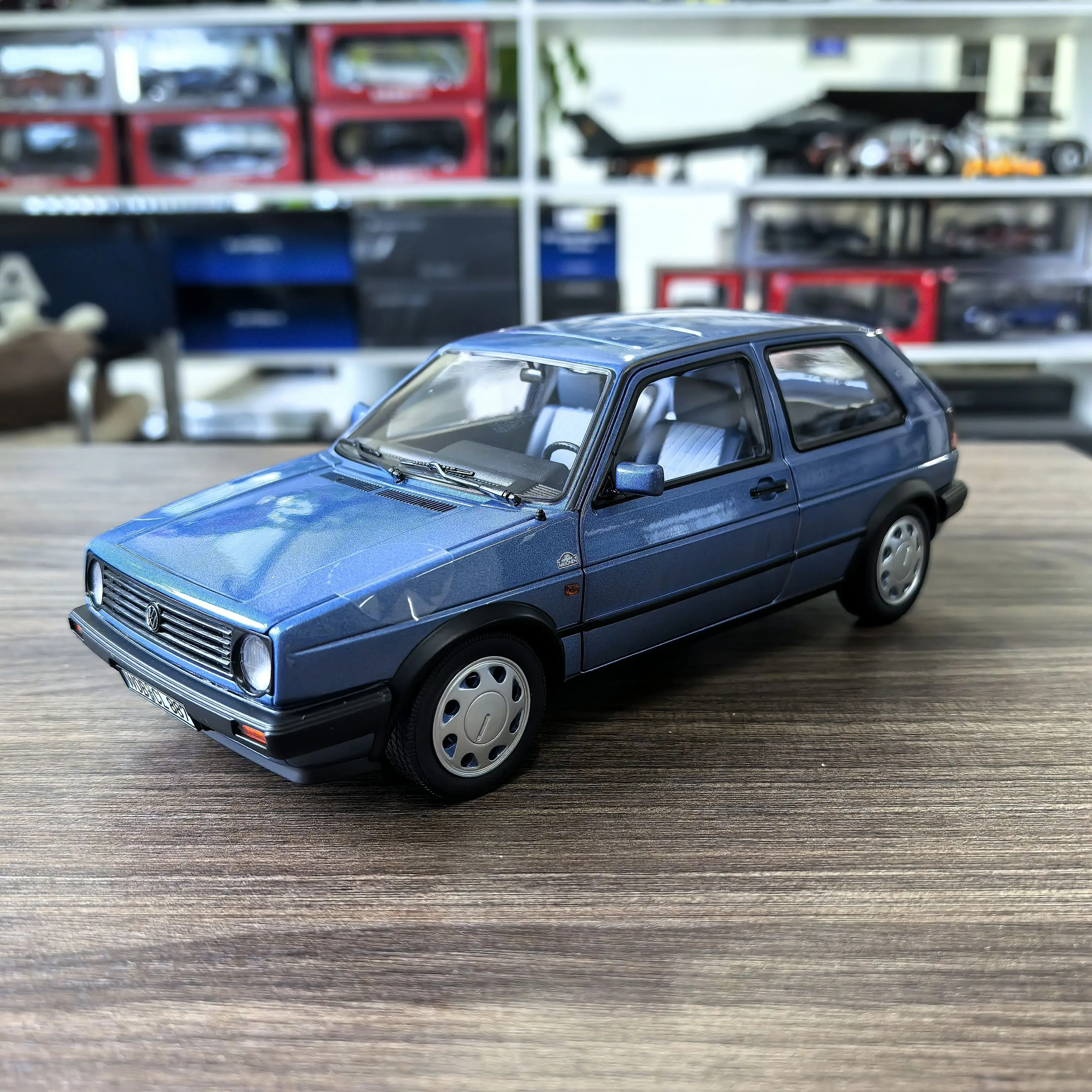 

Diecast NOREV 1:18 Scale Volkswagen Golf 10 Generation Simulation Alloy Car Model Collectible Toy Gift Souvenir Display Ornament