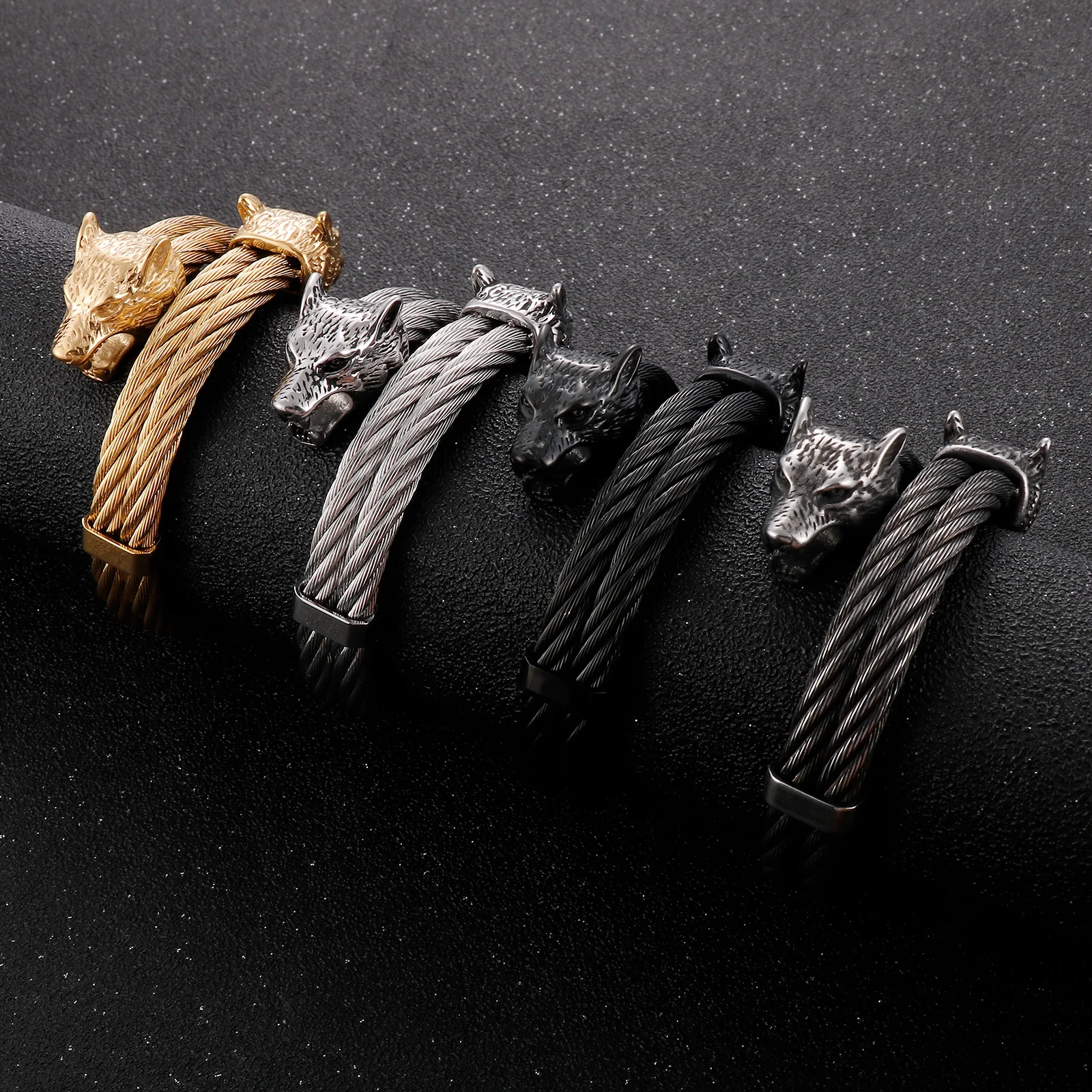 Double Twist Male Wolf Heads Bangles Bracelets Personality Punk Animal Stainless Steel Jewelry For Men Christmas Gift