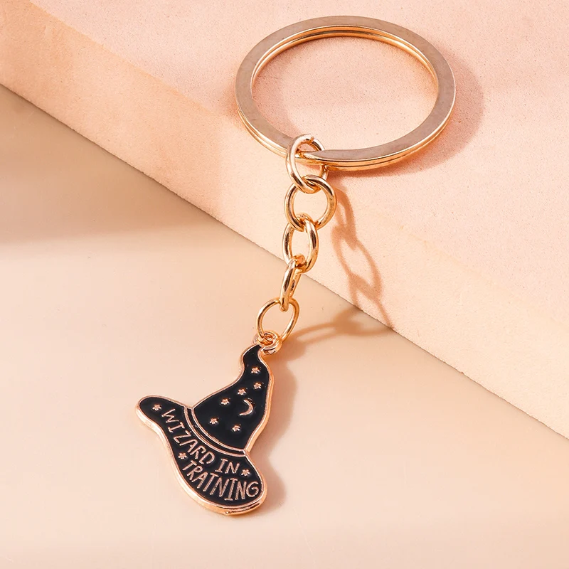 Ensemble de porte-clés en émail pour Halloween, chapeau de sorcière, porte-clés pour voiture, pendentif de sac, cadeaux de fête d'Halloween, accessoires de bijoux à bricoler soi-même, mignon