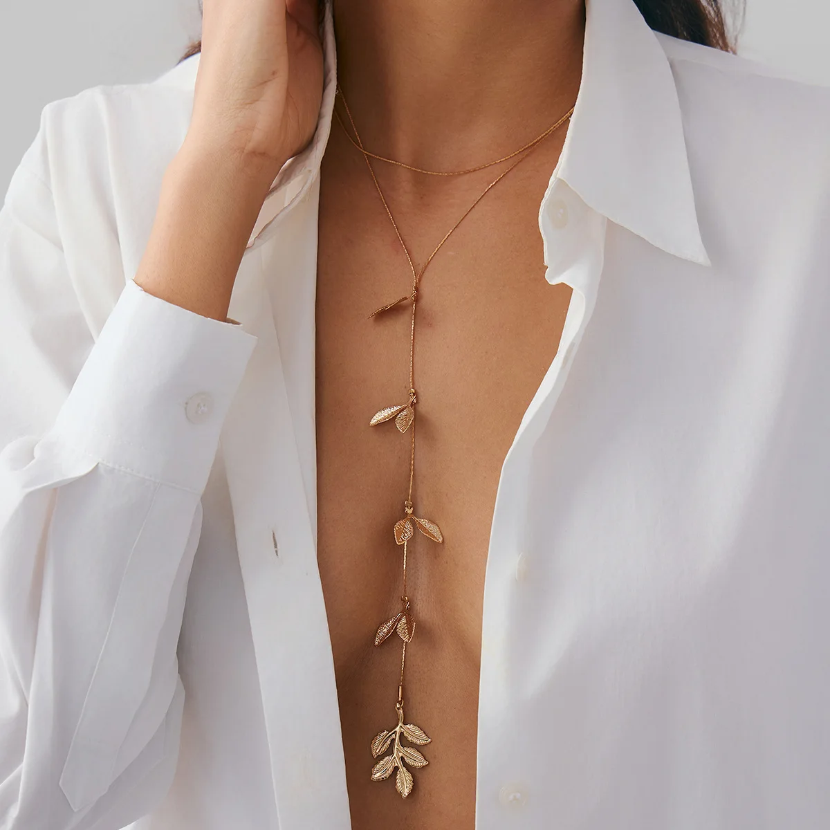 

Metal Fine Chain Leaf Leaves Long Tassel Chest Chain Necklace for Women Trend 2025 Wedding Bridal Sexy Choker Neck Jewelry Gift