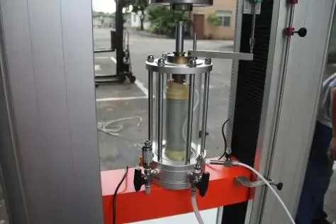 Hersteller von 60 kN Dynamic Soil Triaxial Testgeräten