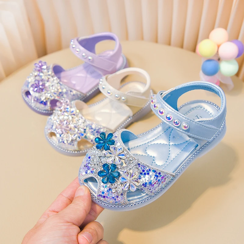 *Summer New Style Round Toe Elegant/comfortable Princess Casual Sandals Fashion Hot Selling Rhinestone Flat Bottom Girls Sandals