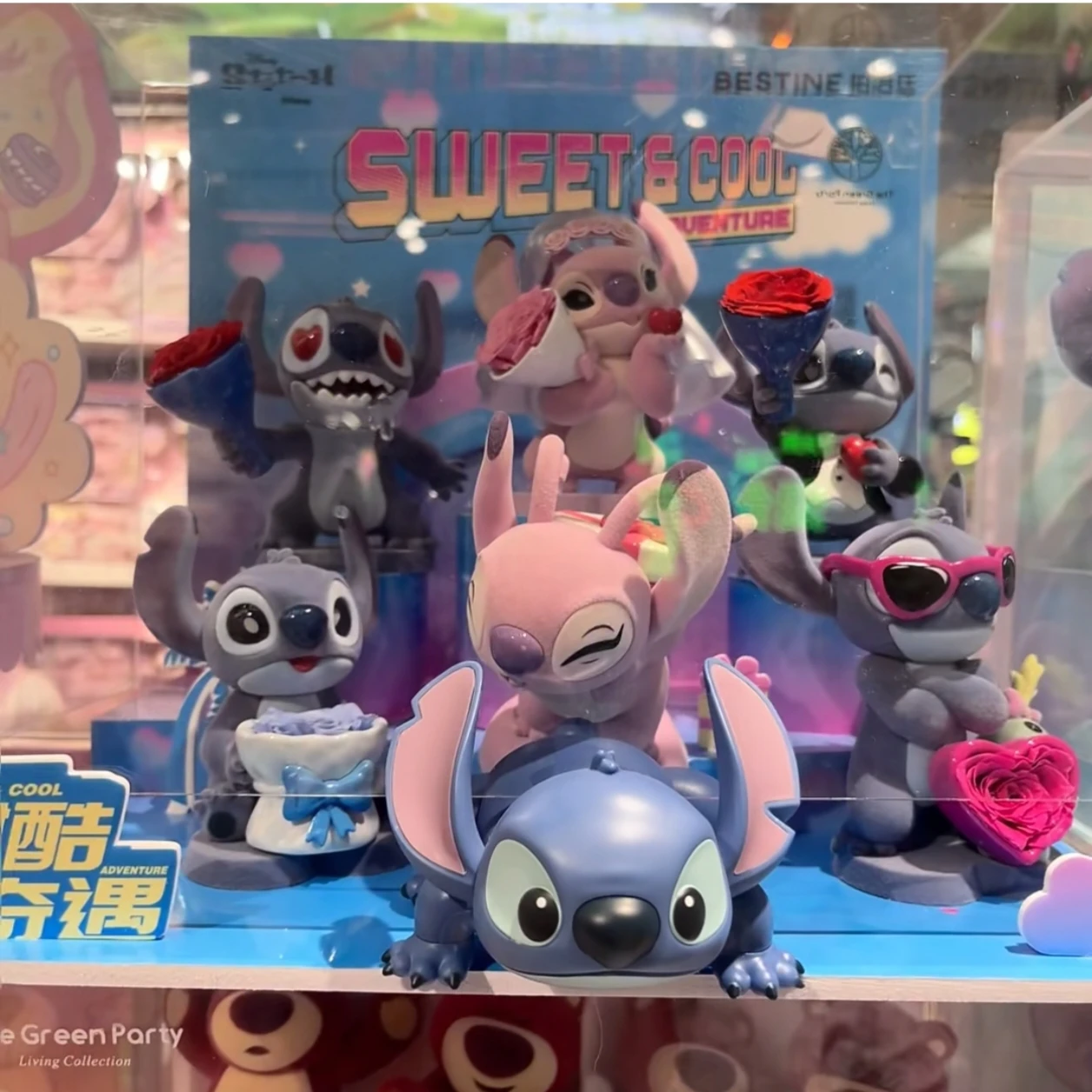 

Lilo & Stitch Original Sweet Cool Stitch Adventure Kawaii Eternal Flower Series Blind Box Trendy Doll Desktop Ornament Valentine