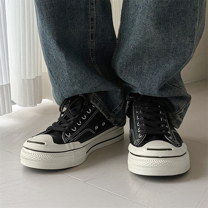 

Men's Soft Soled Lace Up Casual Shoes Students Canvas Shoes 2025 New Summer Low Cut Height Increasing Thick Soled White Shoes