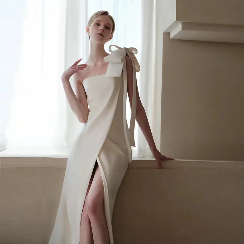 

New Arrival Elegant White Satin Modern Strapless Mermaid Celebrity Dresses Side Vestido De Novia Banquet Performance Prom Gowns