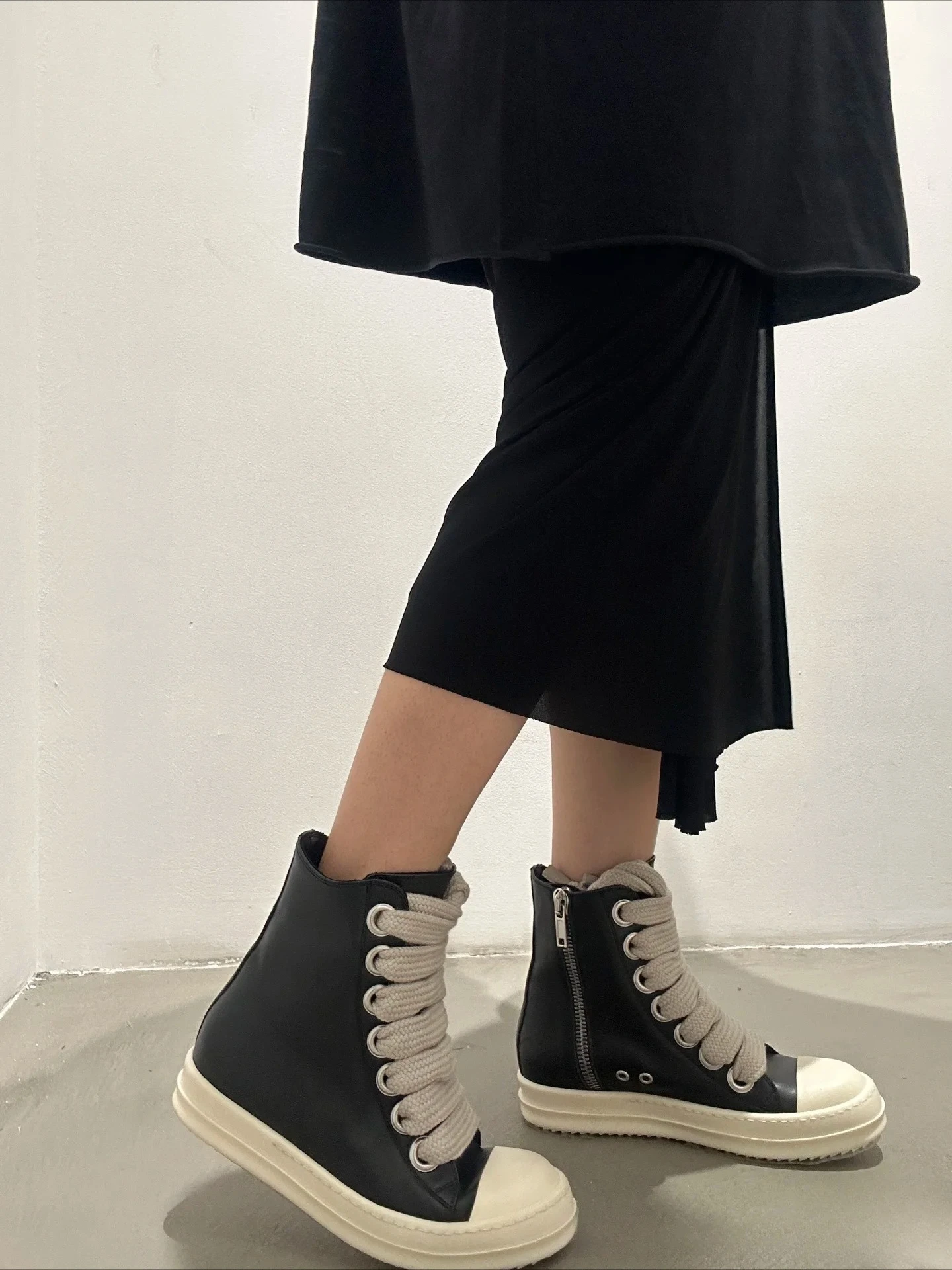 Sneakers Shoes Woman Owens Men\'s Casual Shoes 2025New Lace-up Thick Bottom High Top Shoes Canvas Punk Couple Trend Shoes