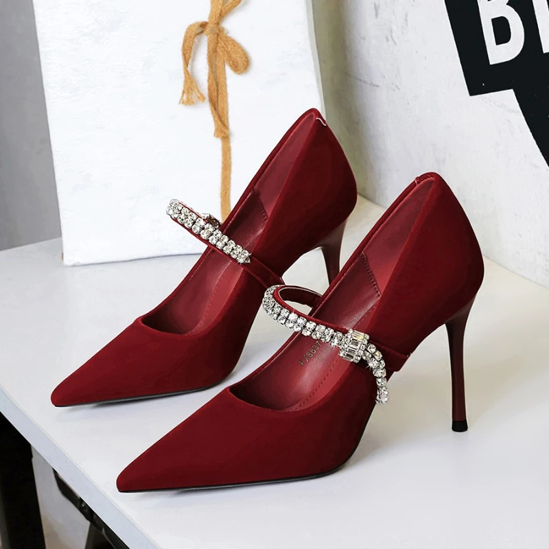 

Retro Suede Pointed Toe Super High Heels Women Shoes Luxury Shiny Rhinestone Buckle Strap Banquets Wedding Date Lady Pumps