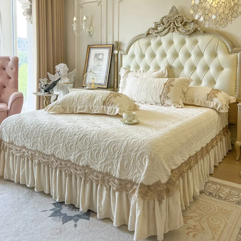 Winter Thick Plush Lace Bed Cover Three Piece Set with Cotton Insulation for Warmth Fashionable Embroidered Beds Sheet Skirt