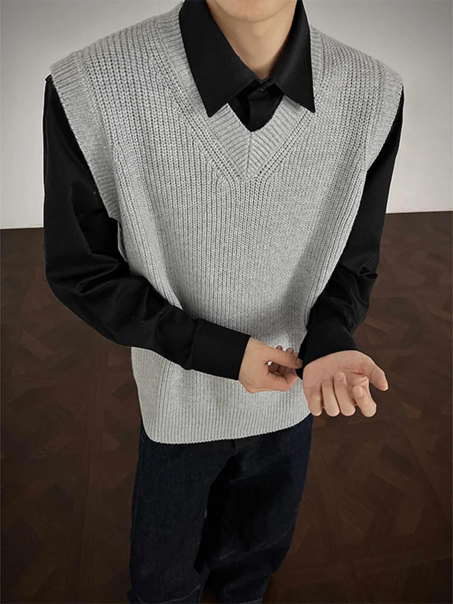 

Мужской вязаный жилет свободного кроя с V-образным вырезом для ранней осени, без рукавов, в стиле многослойности, премиум-класса, повседневная одежда, мода для подростков