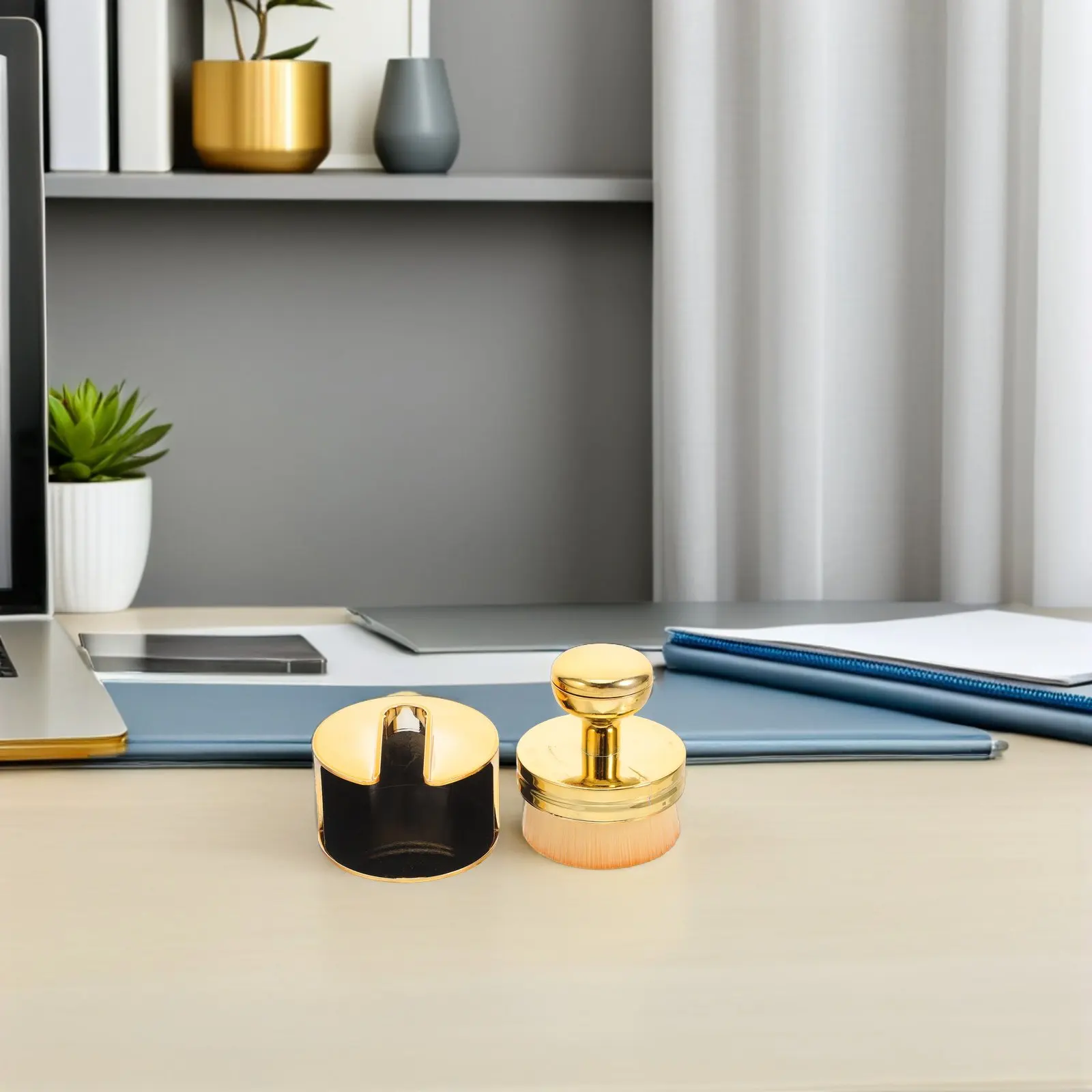 

Vinyl Record Dust Cleaner Brush Soft Touch Bristles Handheld Size for Stylus Cleaning Album Care Record Player Cleaning Brush