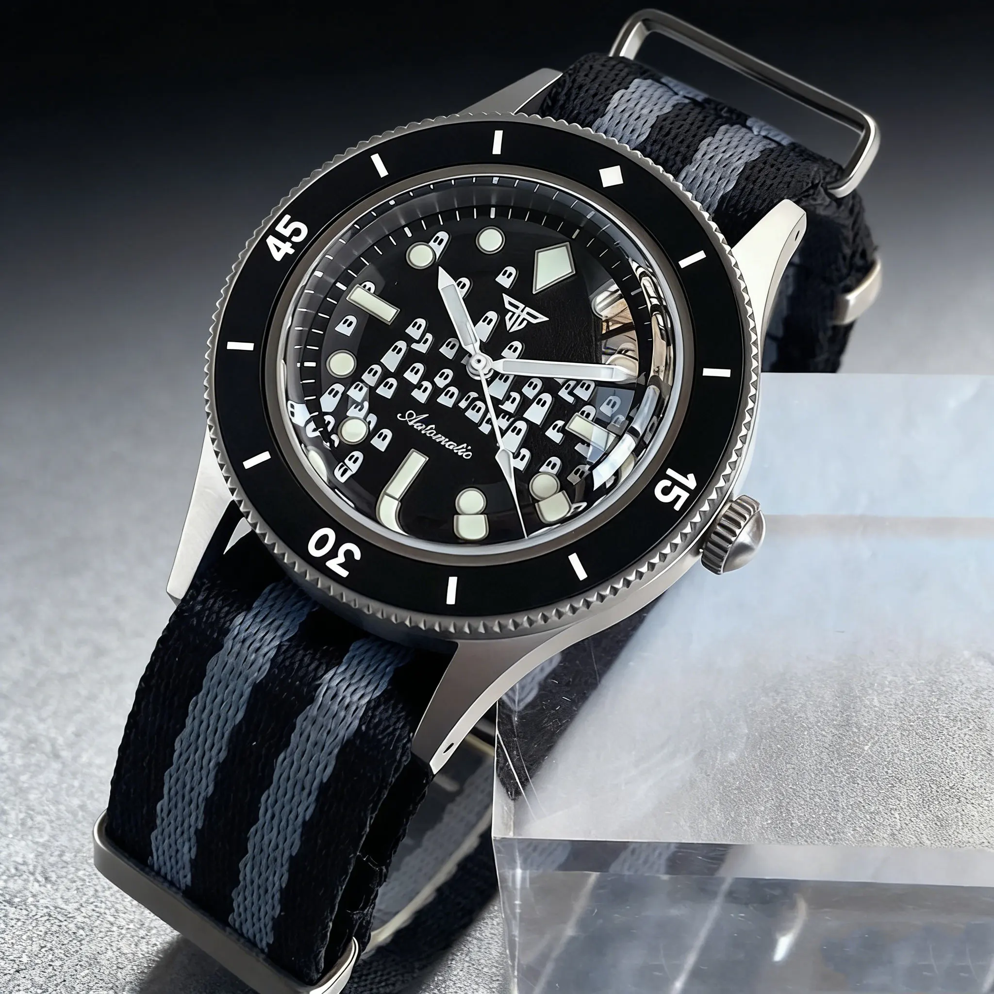 Retro Watch Men Japan NH35A/Miyota 8215 White Dial Sandblasted Case Lume Ghost Dial 20ATM Bubble Sapphire Glass
