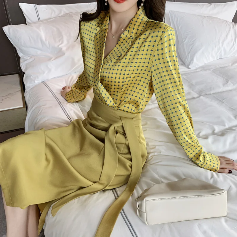 

Long-sleeved Women's Tide Early Autumn With Plaid Shirt Women's Design Sense Yellow Long-sleeved Lapel Shirt Women