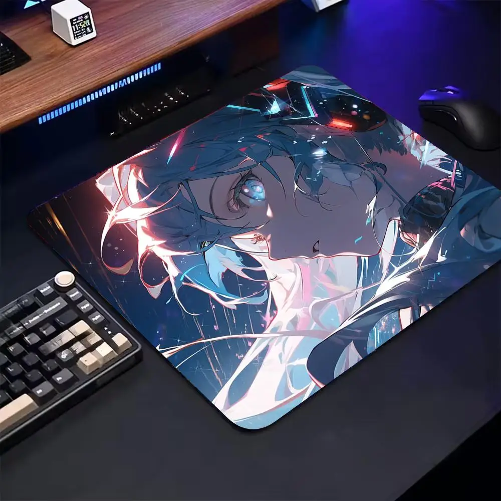 H-Hatsunes M-MikuS Mouse Pad Cartoon rubber Small mouse pad desktop computer office keyboard e-sports ROGs game