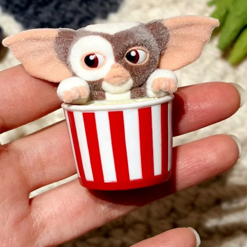 Figura Miniatura de Gizmo de Gremlins de Bandai, en Caja Sorpresa, Coleccionable de Película de Terror, Decoración de Escritorio, Juguete en Stock