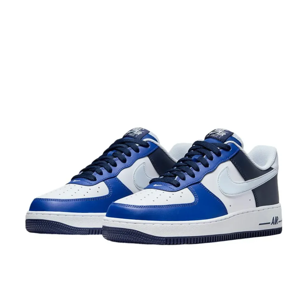 حذاء Nike New Air Force 1 07 Low Classic Fashion للرجال باللون الأبيض والأزرق Colorway