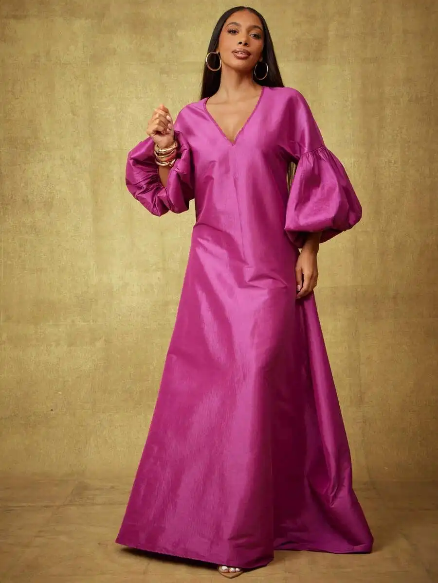 

Платье макси из плотной тафты с V-образным вырезом, спущенными плечами и пышными рукавами, свободного кроя