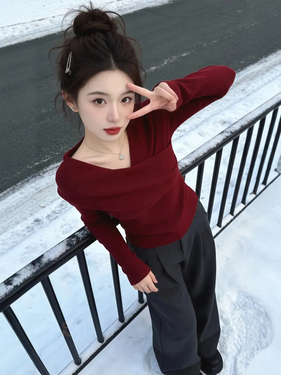 

High-End Japanese Sle Asymmetric Long Sve V-Ne plus Size Base irt for Women Commute Spring Clothing Luy Year Top