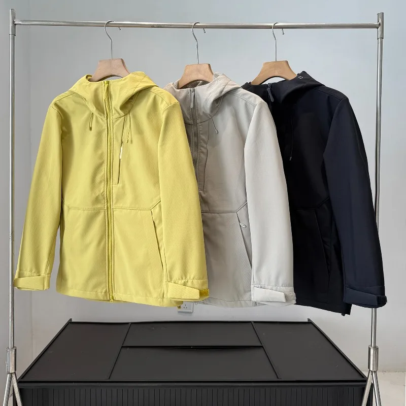 Men's Outdoor Waterproof Windproof Softshell Jacket - Fleece-Lined Hooded Windbreaker Coat for Hiking, Camping & Winter Sports