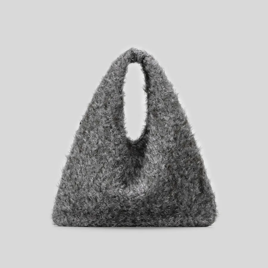 

Autumn And Winter Imitation Lamb Wool Shoulder Bags High-end Metal Chain Shoulder Strap Decoration And Diagonal Cross Bag Trendy