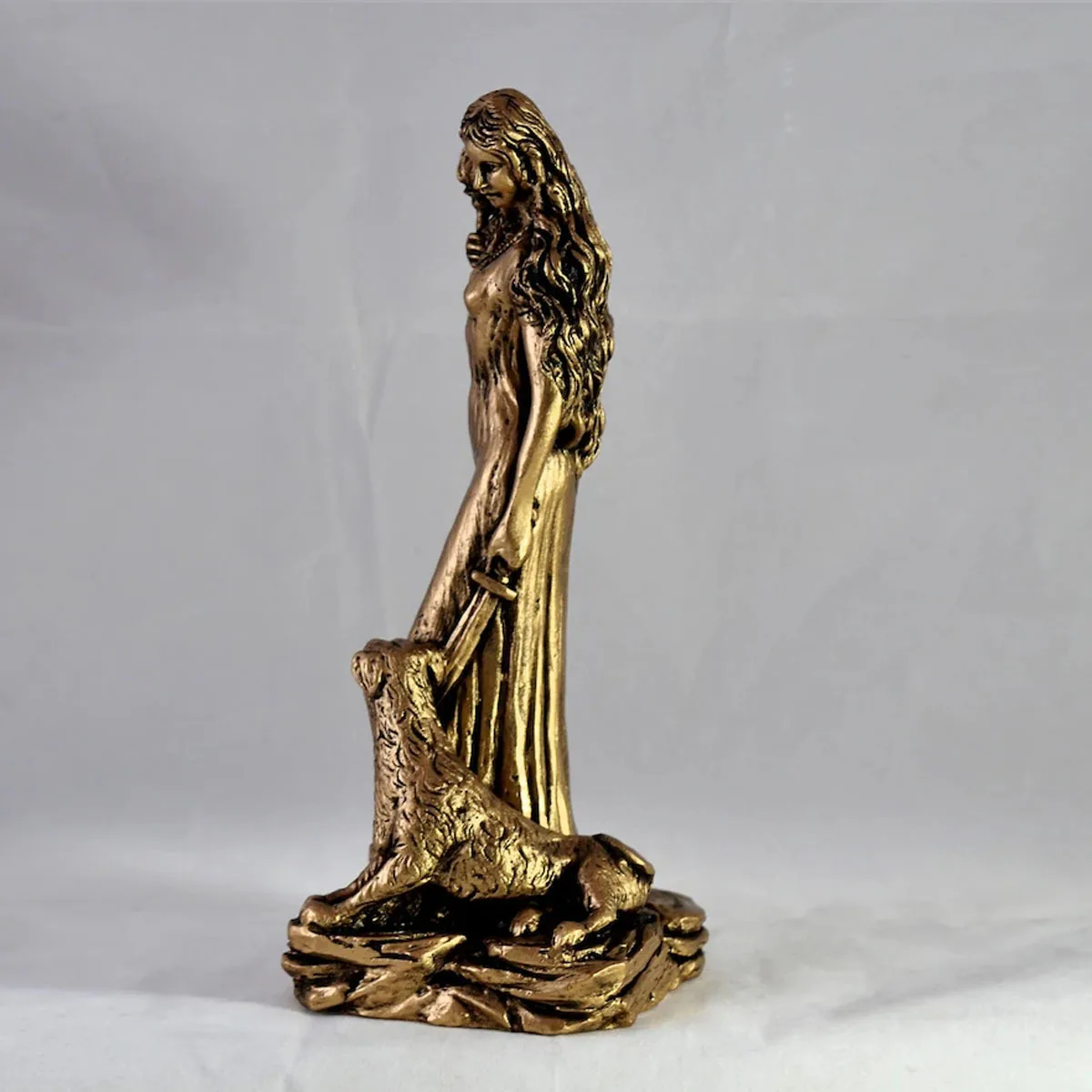 

Golden Magic Witch Goddess Kate Statue Pagan Deity Home Decoration Sculpture Ornament Goddess Figurine
