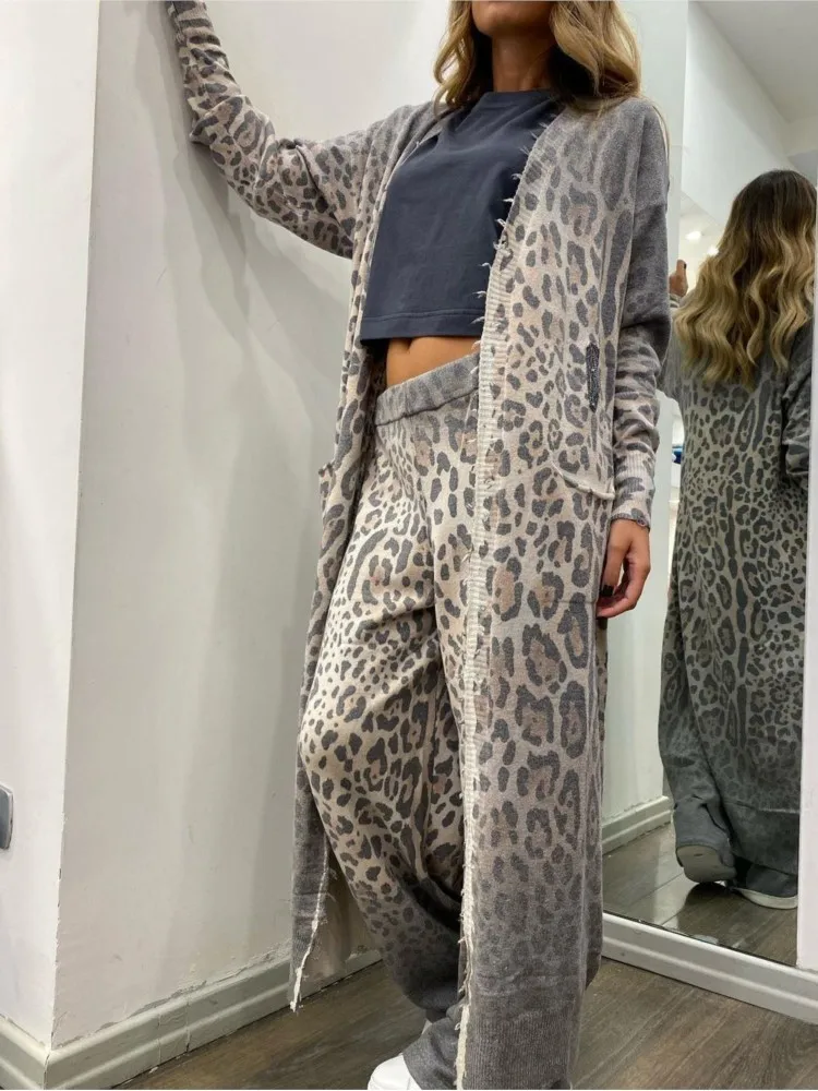 

Street Style Comfortable Casual Trousers Set Fashion Leopard Print Long-sleeved Cardigan Jacket Wide-leg Trousers Two-piece Set
