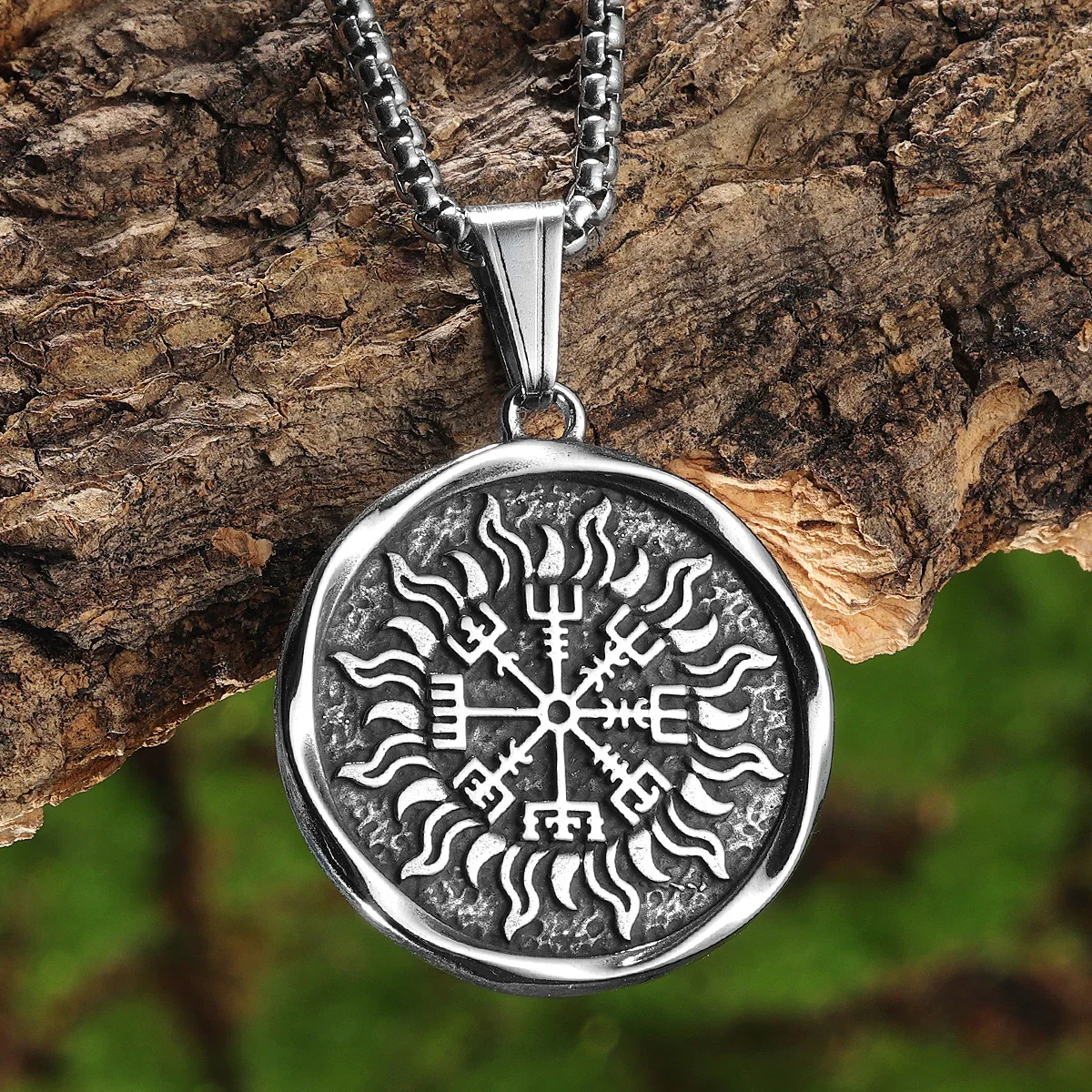 Viking Flame Compass  Men Necklaces With Pendant Stainless Steel Jewelry For Male Women Punk Hip Hop Accessories Gifts Wholesale