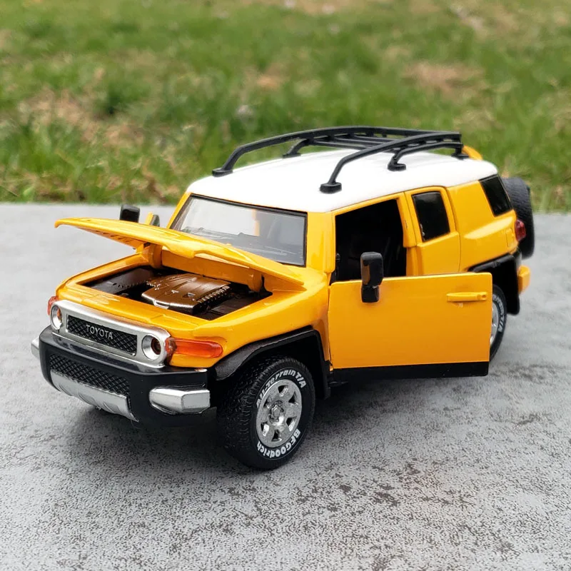 Caipo 1:32 Toyota Fj Cruiser Suv Legering Auto Diecasts & Speelgoedvoertuigen Auto Model Geluid En Licht Terugtrekken Auto Speelgoed Voor Kinderen Geschenken