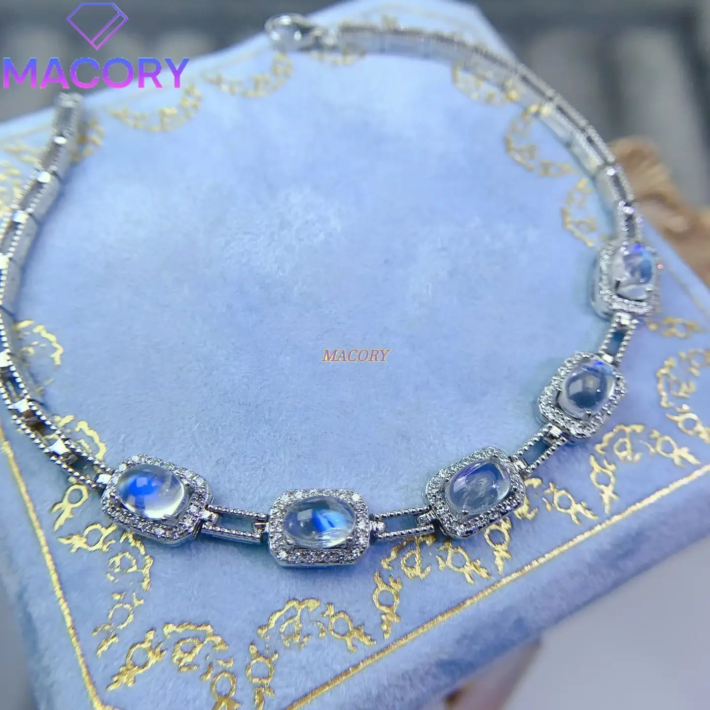 Natural Moonstone Bracelet for Women, Sterling Silver, Fashionable New Jewelry, Suitable for Valentine's Day and Other Holidays