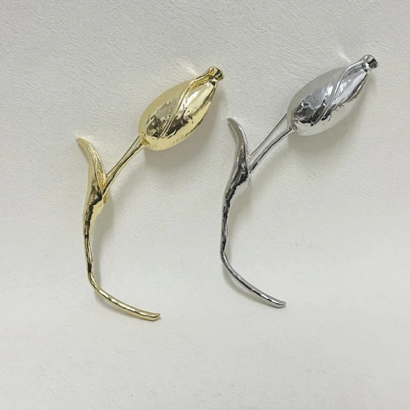 New Arrival Elegant Metal Tulip Flower Brooch Pins for Women Suit Coat Badge Fashion Jewelry Accessories Gifts