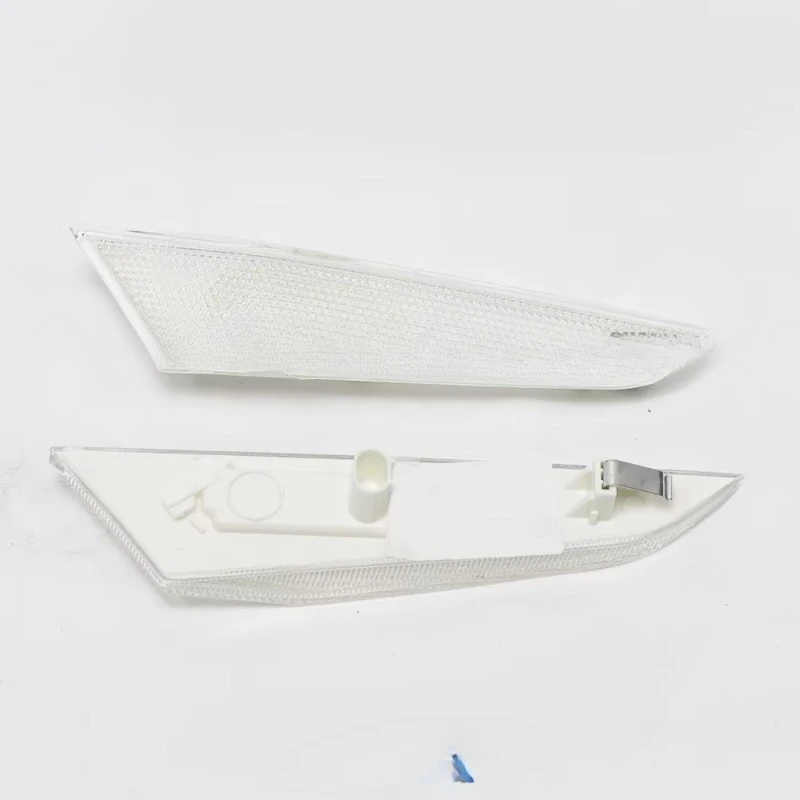 

Spyder GT3 11A9222CP 11A9223CP rear bumper side light, easy to install rear signal light