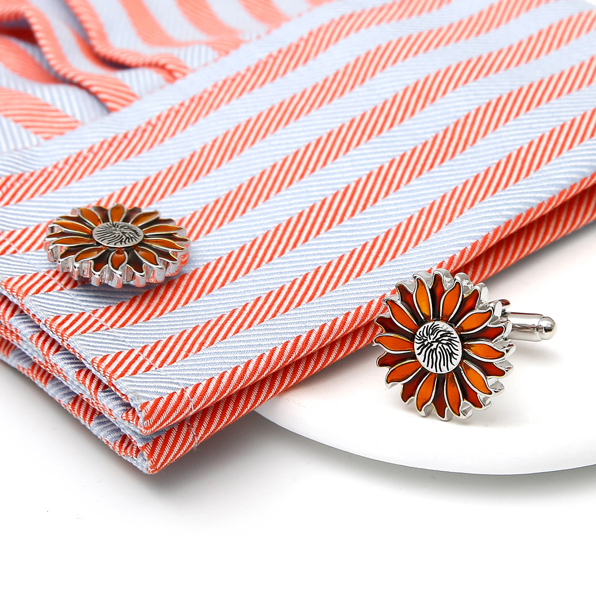 أزرار أكمام للرجال XK24014 لطيف عباد الشمس الفن تصميم فضي اللون النحاس فستان قميص أزرار أكمام مجوهرات