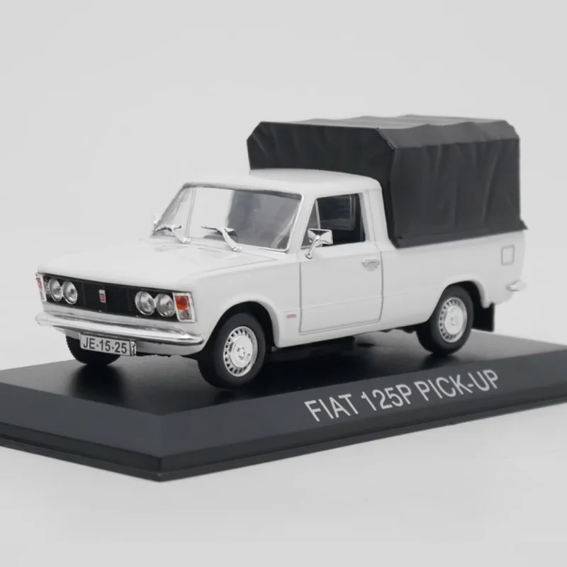 

Модель автомобиля под давлением в масштабе 1:43 IXO Fiat 125P