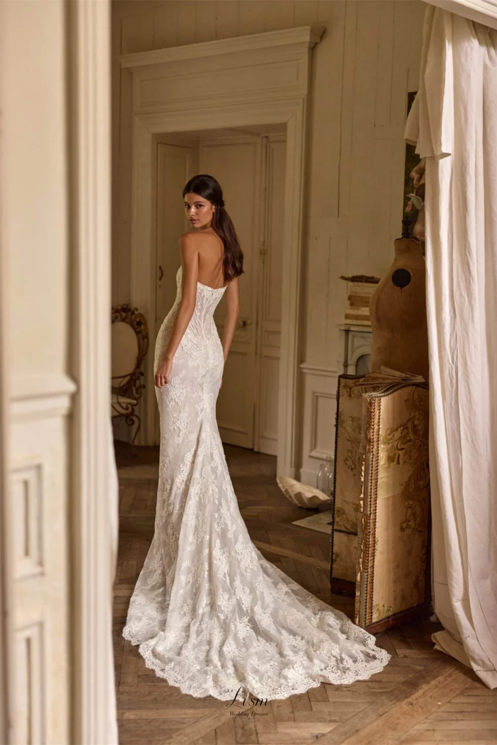 Luv Elegant Mermaid Wedding Dresses Sexy Sweetheart Shining Applicants Lace Backless Sweep Train Bridal Gowns 2027 Customized